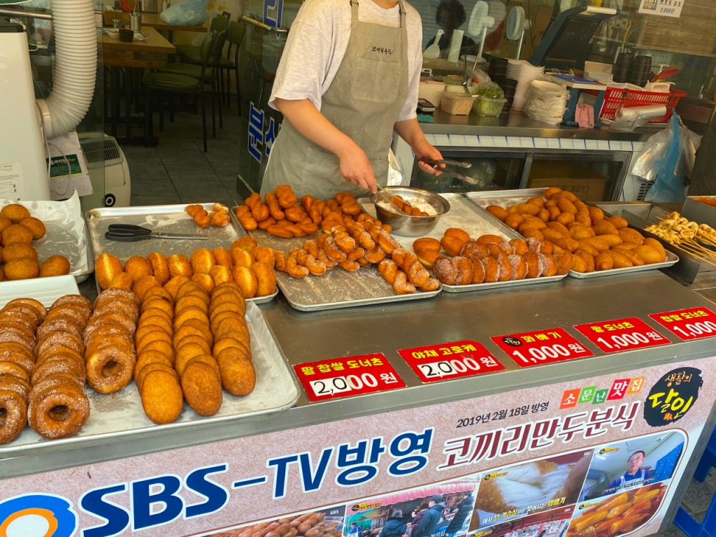 강원도-속초-중앙시장-맛집-현지인-추천-수요미식회-클리앙-더쿠-순위-물회-생선구이-정리-베스트10-가성비-저렴한-대게-5대-롯데리조트-체스터톤스-내돈내산-대포항-포장-카페-순두부-초당